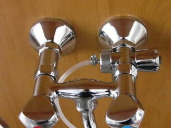 Přepínač P1  - pro filtry na kuchyňskou linku